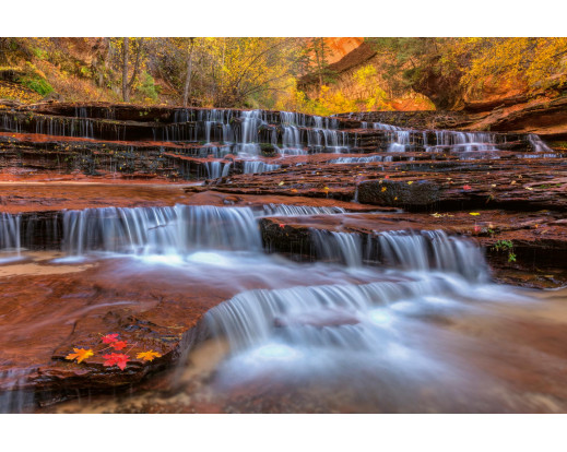 Vliesová fototapeta Red Waterfalls 3194